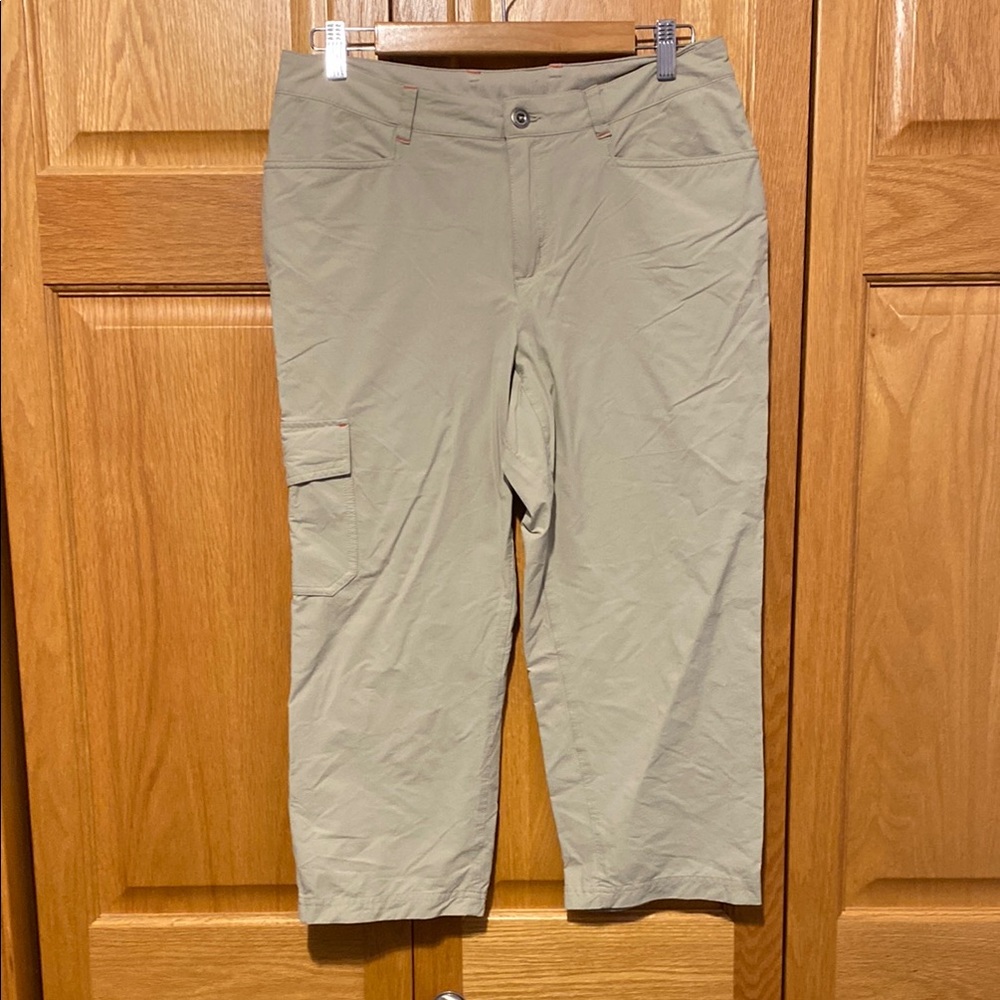 Patagonia Light Sage Green Cropped Hiking Pants